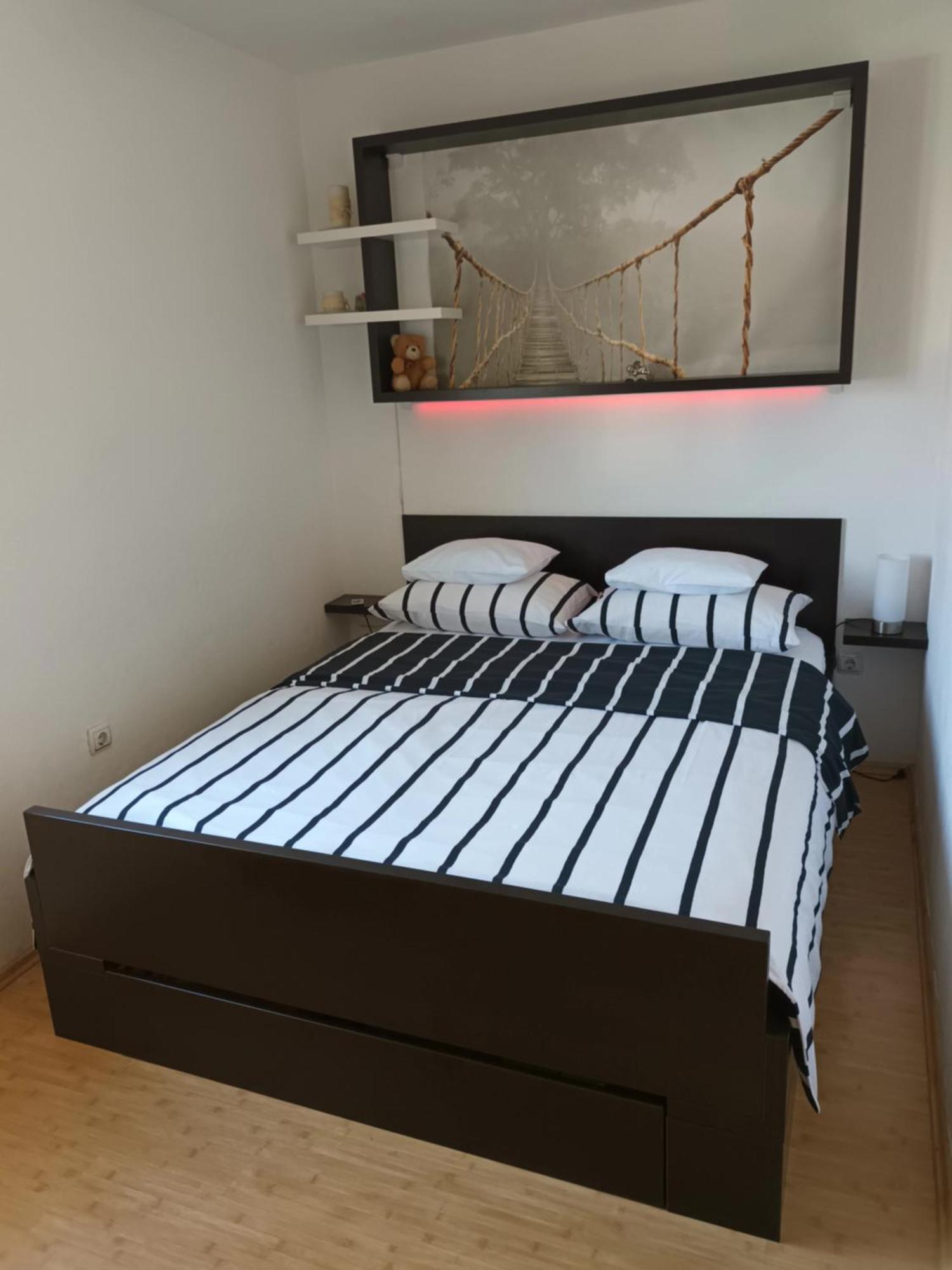 Kike Red Apartment คาชเตลา ภายนอก รูปภาพ